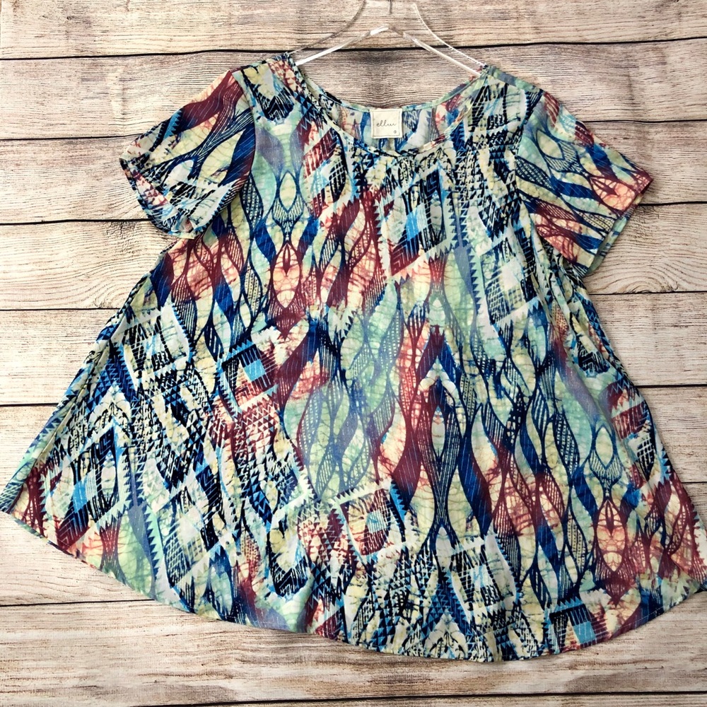 Ellui | Butterflies Printed Short Sleeve Top